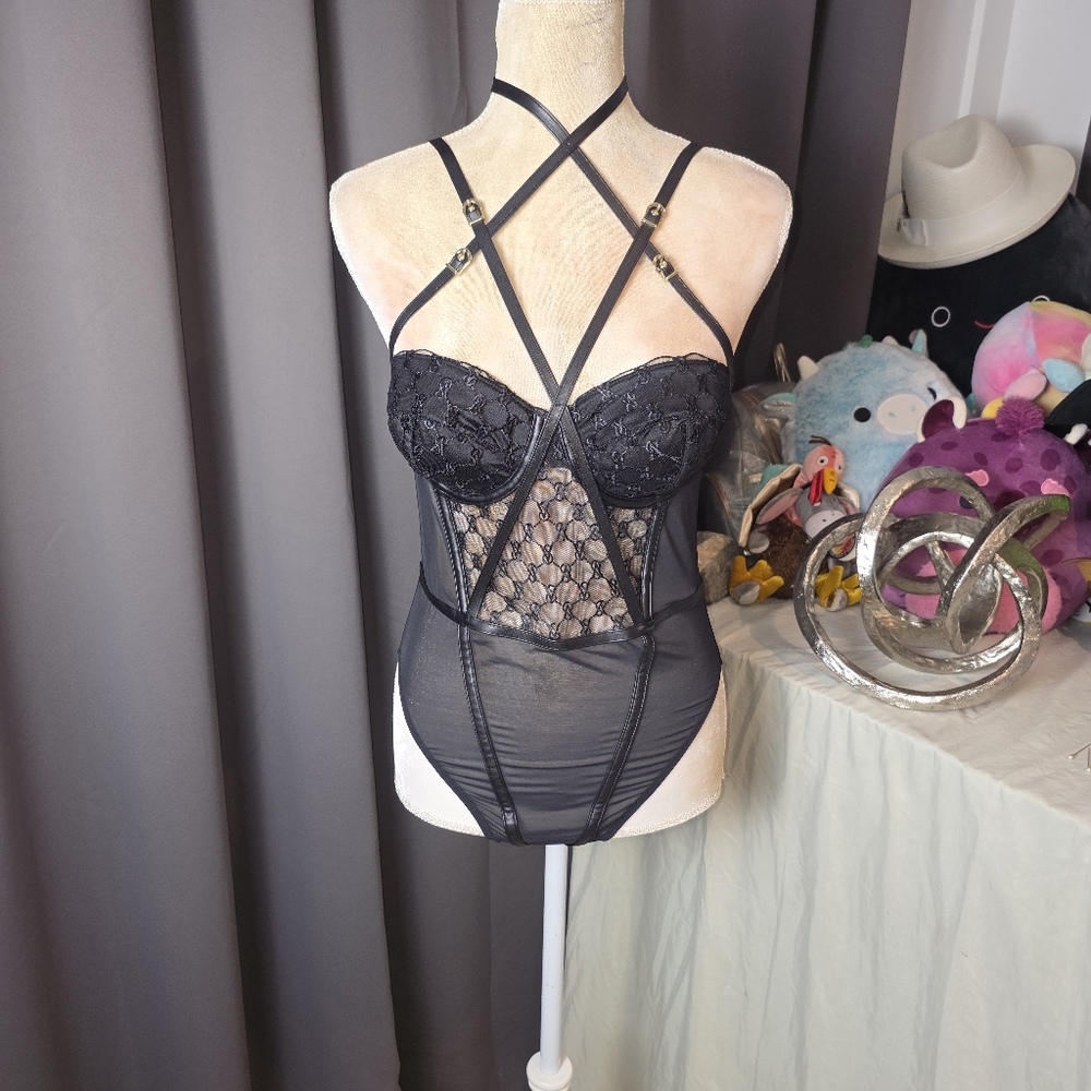 Victoria’s Secret Strappy Mesh Embroidered Bodysuit Black M NWT $99 Sexy Lingeri